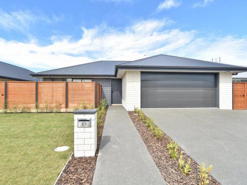 21 Quinn Crescent, Woodend