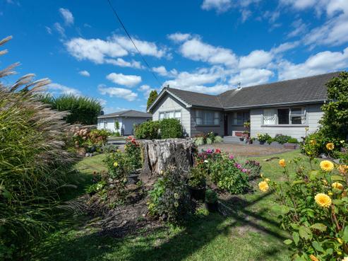 74 Sunset Road, Mangakakahi