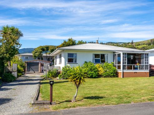 13 Churchill Avenue, Richmond