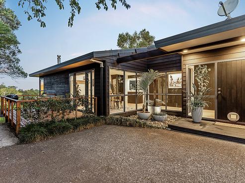 64 Christian Road, Swanson