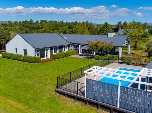 4 Birdie Way, Martinborough