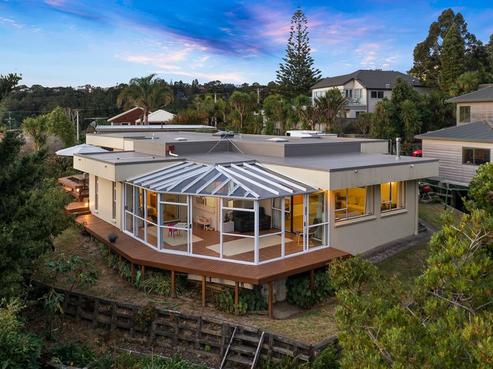 92 Island Bay Road, Beach Haven