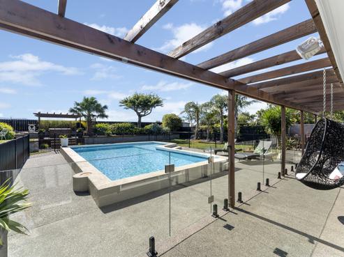 37 Callender Terrace, Paraparaumu Beach