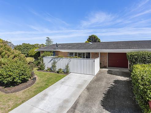 2 Lesley Grove, Waikanae