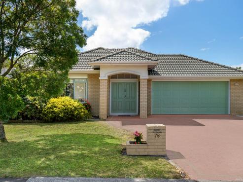 76 Bob Charles Drive, Golflands
