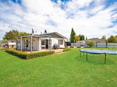 61 Abraham Crescent, Milson