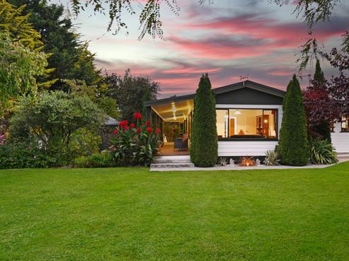 96 Thompson Road, Twyford