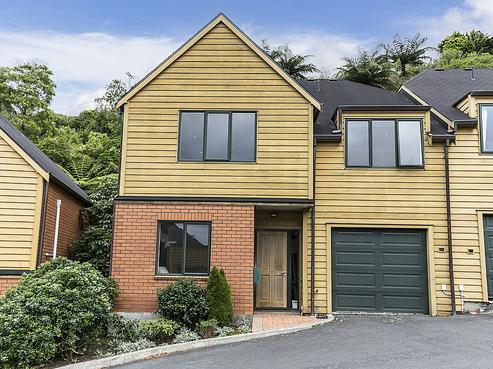 38 Futuna Close, Karori