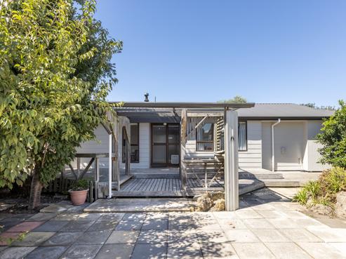 76B Ferry Road, Clive