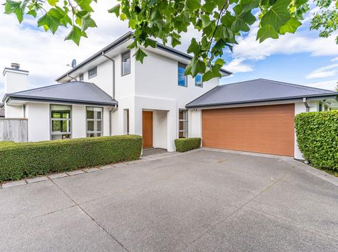 5 Roullet Lane, Yaldhurst