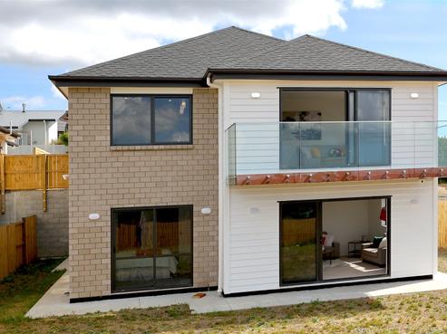 85 Lake Panorama Drive, Henderson Valley
