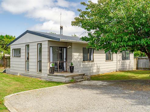13 Charles Street, Carterton