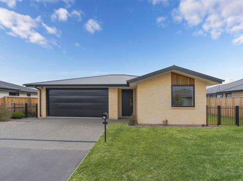 17 Sandstone Crescent, Rolleston