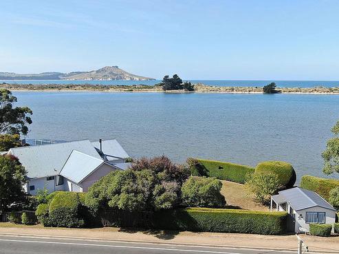 1366 Coast Road, Karitane