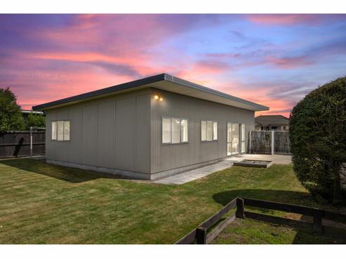 6 Millesimes Way, Yaldhurst