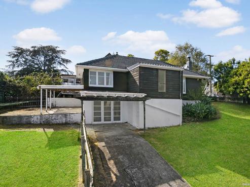 21 Amberley Avenue, Te Atatu South