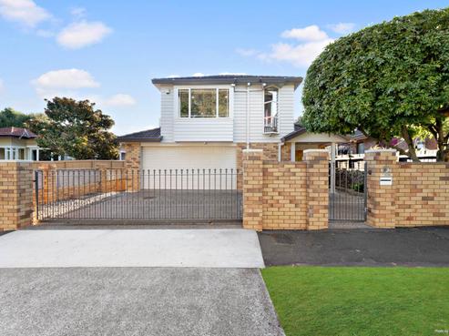 1 Peet Avenue, Royal Oak