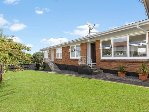 2/8 Ngataringa Road, Devonport