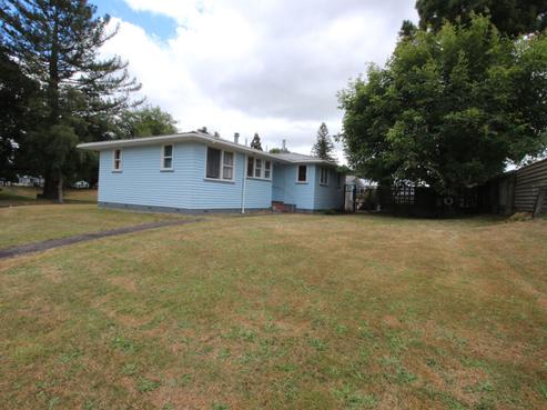 87 Saint Andrews Drive, Tokoroa