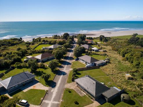 1 Larsen Street, Cape Foulwind