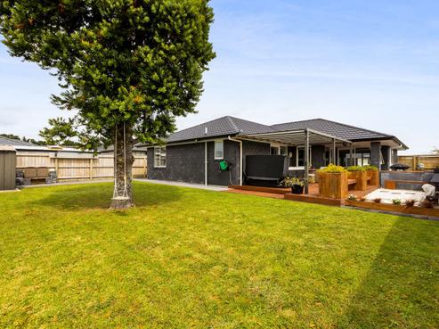 8 Tangaroa Street, Waitara