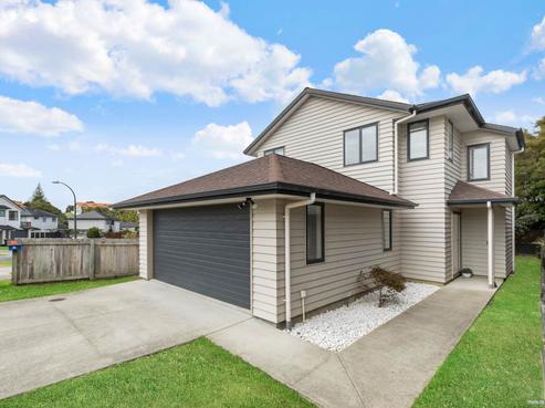 23 Maylee Crescent, Gulf Harbour
