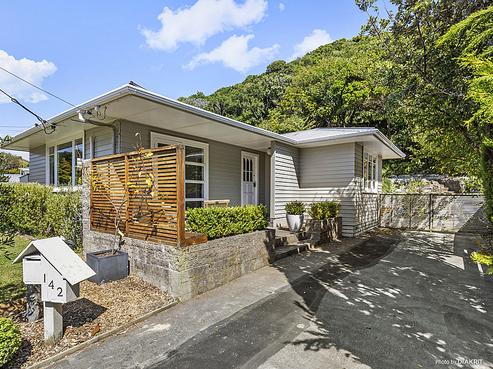142 Campbell Street, Karori