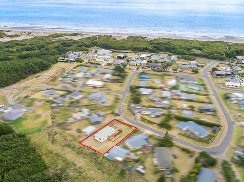37 Te Kiri Street, Himatangi Beach