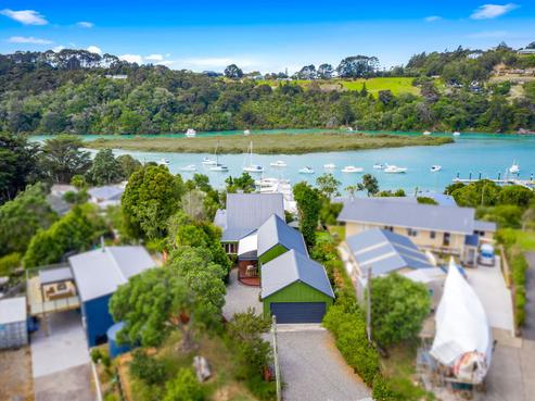 4 Stillwater Crescent, Stillwater