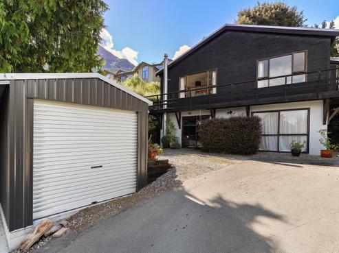279 Fernhill Road, Fernhill/Sunshine Bay