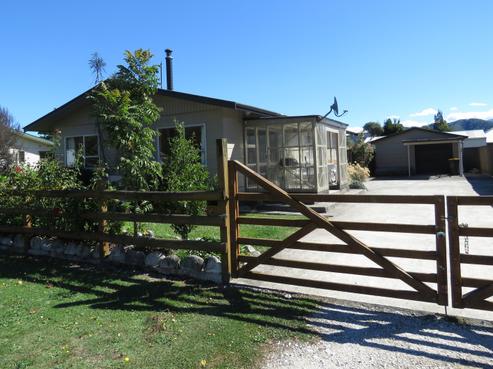 2 Walsh Street, Reefton
