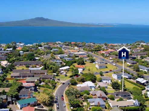 27A Alamein Avenue, Belmont
