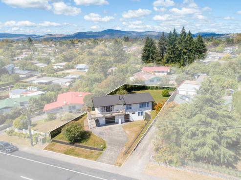 260 Sunset Road, Sunnybrook