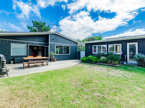 40 Clunie Avenue, Raumati South