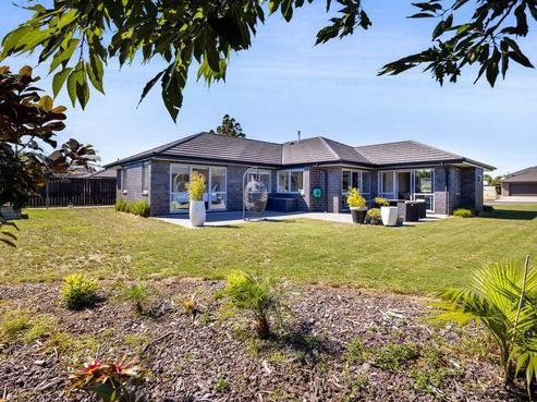 13 Cooke Farm Grove, Waiwhakaiho
