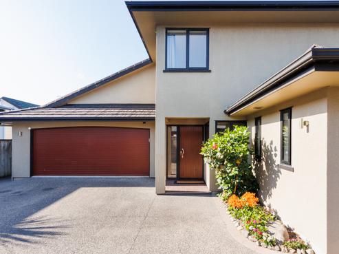 152 Park Road, West End