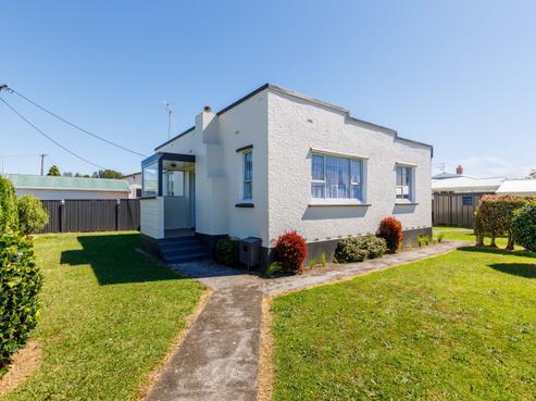 6 High Street West, Waitara