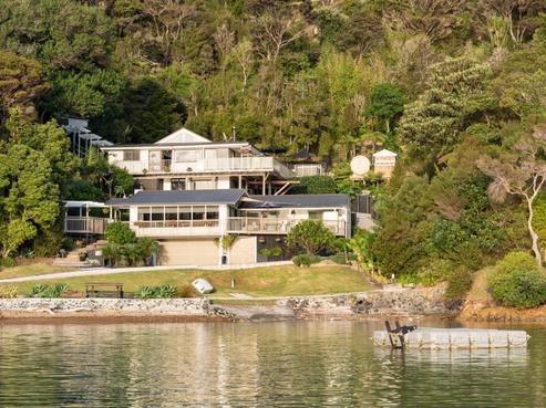 17 Creswell Street, Opua