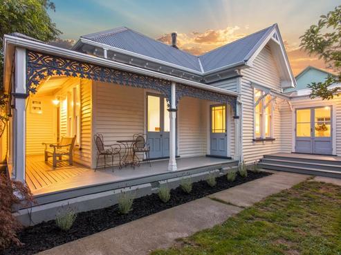 121 Champion Street, Edgeware