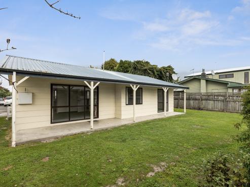 601B Oak Road, Akina