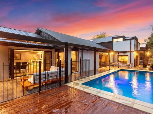 2 Rembrandt Place, Burnside