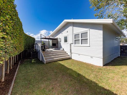 93 Atkinson Road, Titirangi