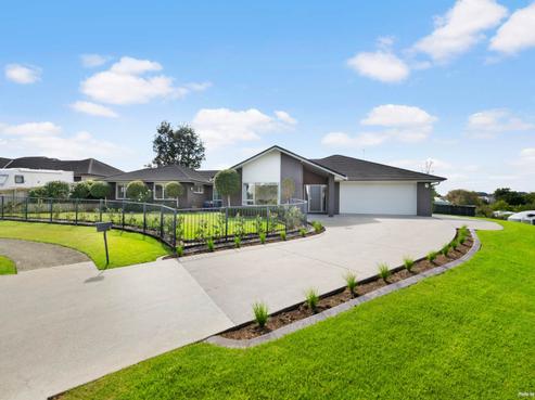 4 Neill Boak Place, Beachlands