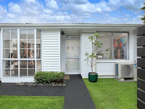 2/13 Wright Road, Point Chevalier