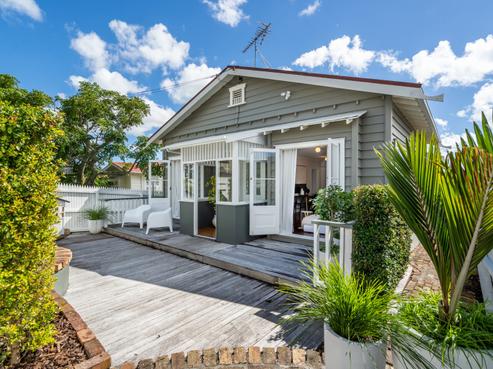 2/12 Webber Street, Westmere