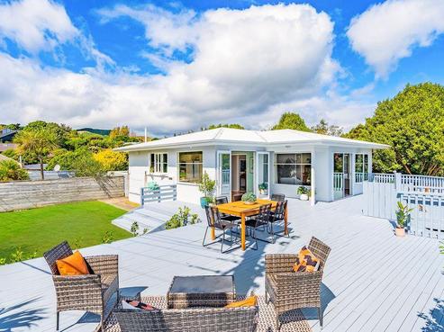 12B Tiromoana Road, Raumati South