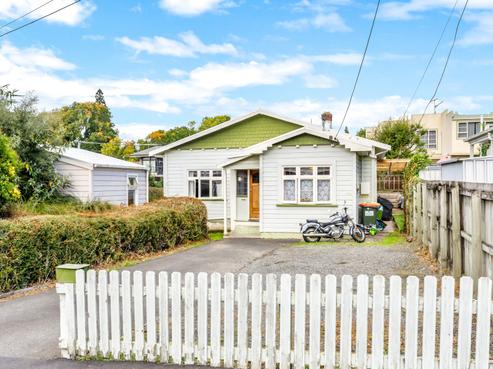 15 Carlyle Street, North East Valley