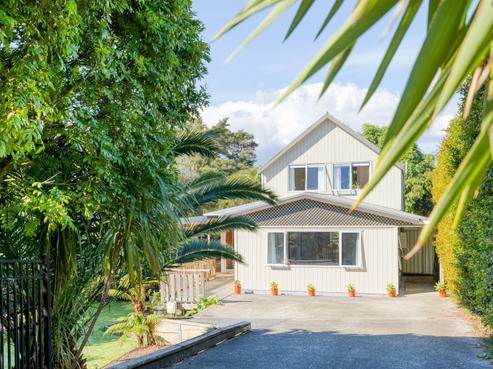35 Great North Road, Riverhead