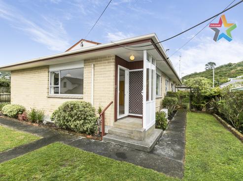 2/35 Parkvale Road, Karori