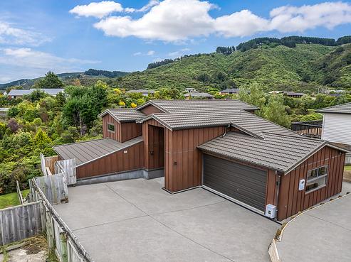 98 Kirton Drive, Riverstone Terraces